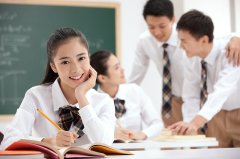 <b>考不上211大学，是不是就没有出路了？</b>